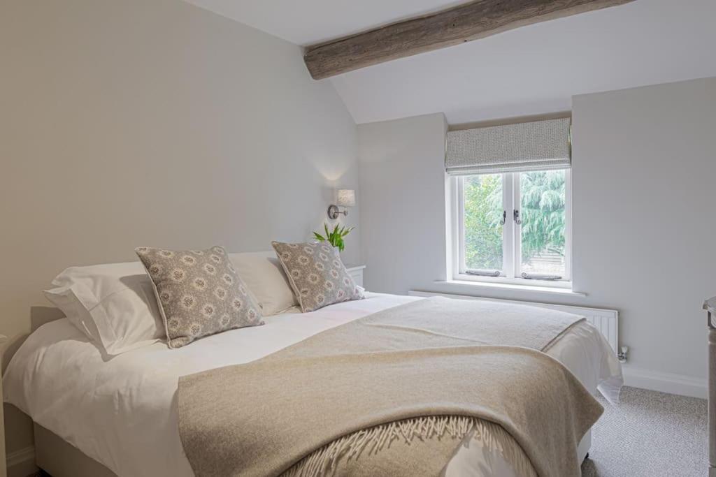 East Barn Cottage - Refurbished Barn Conversion! Weston Subedge Esterno foto