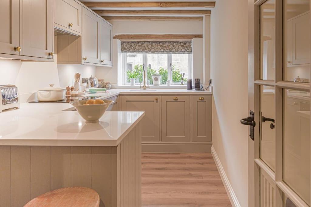 East Barn Cottage - Refurbished Barn Conversion! Weston Subedge Esterno foto