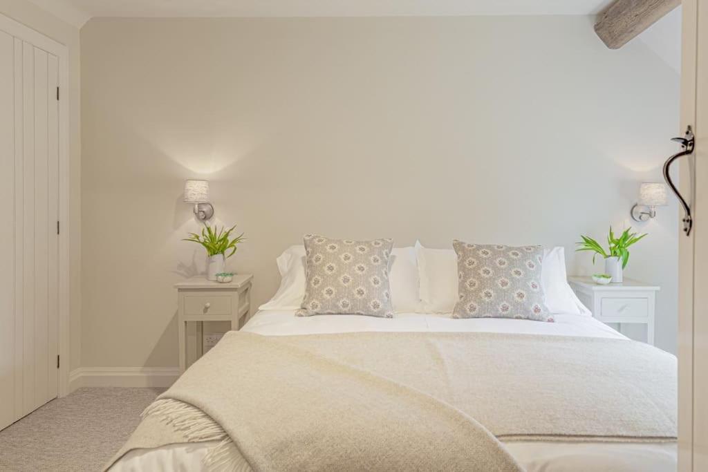 East Barn Cottage - Refurbished Barn Conversion! Weston Subedge Esterno foto