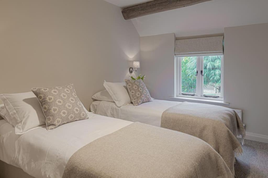 East Barn Cottage - Refurbished Barn Conversion! Weston Subedge Esterno foto