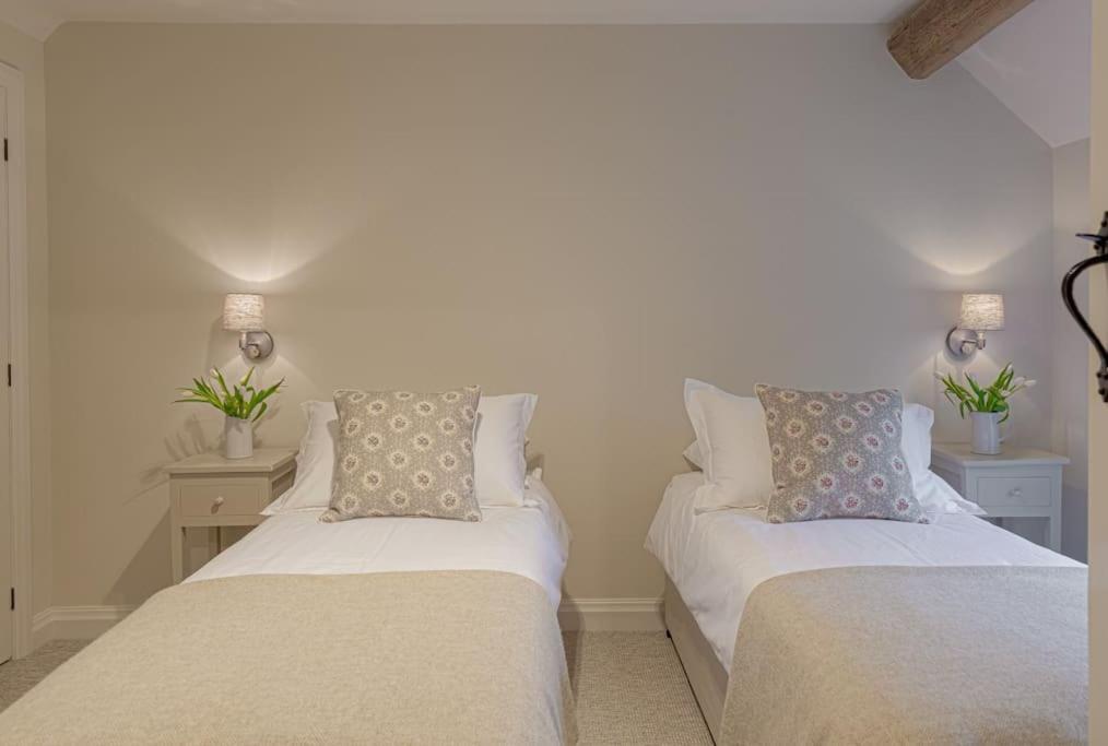East Barn Cottage - Refurbished Barn Conversion! Weston Subedge Esterno foto